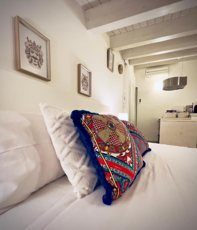 Rooms 153 Principe Umberto Noto Exterior photo
